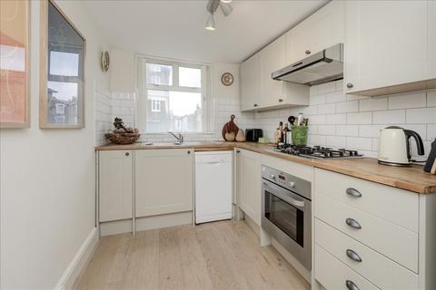 1 bedroom flat for sale, St Stephens Avenue, Shepherd's Bush W12