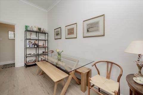 1 bedroom flat for sale, St Stephens Avenue, Shepherd's Bush W12