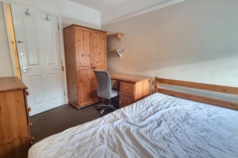 1 bedroom house to rent, Upper Bevendean Avenue, Brighton, BN2