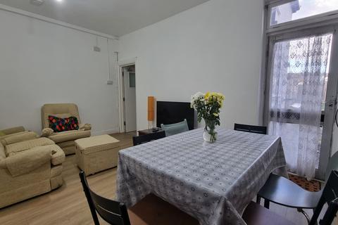 1 bedroom house to rent, Upper Bevendean Avenue, Brighton, BN2