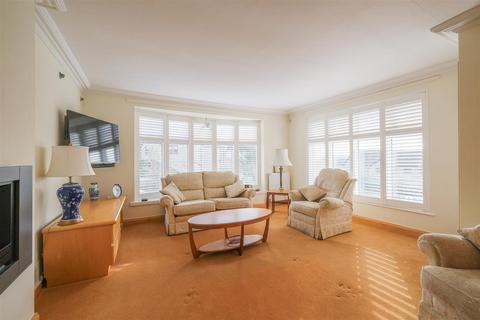 3 bedroom detached bungalow for sale, Norwood Green Hill, Halifax