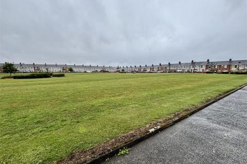 undefined, Peterlee SR8