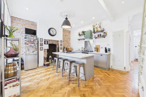 3 bedroom terraced house for sale, Beach Avenue, Whitley Bay