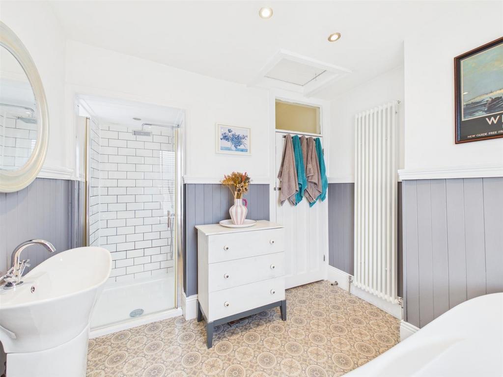 Bath 2.jpg