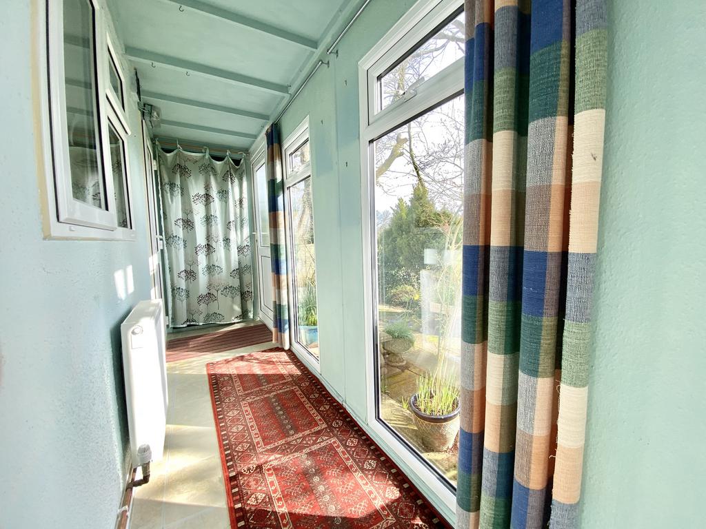 Porch/Sun Room