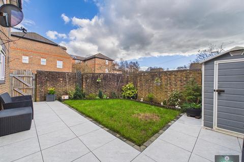 undefined, Proctor Close, Crawley RH10