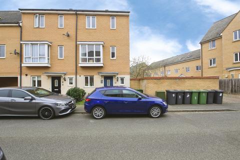 3 bedroom townhouse for sale, Harn Road, Hampton Centre, Peterborough