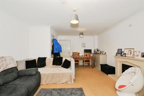 3 bedroom townhouse for sale, Harn Road, Hampton Centre, Peterborough
