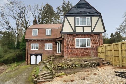 3 bedroom detached house to rent, Handforth Road, Cheshire SK9