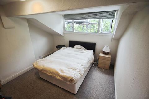 2 bedroom apartment to rent, Manchester Road, Cheshire SK9