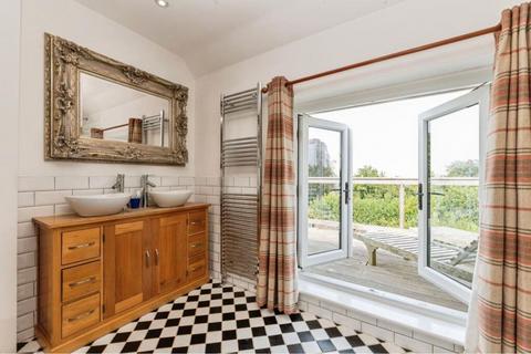 undefined, Ditcham, Petersfield, GU31