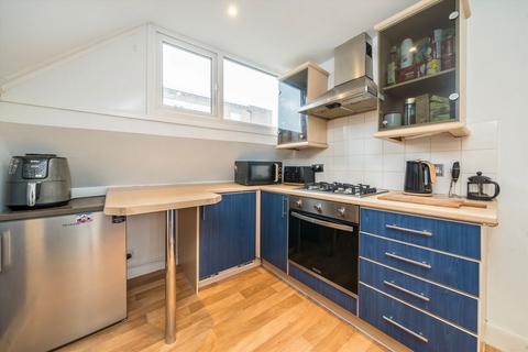 1 bedroom flat to rent, Hadley Gardens, London W4