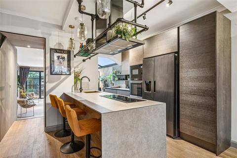 4 bedroom terraced house for sale, St. Cyprians Street, SW17