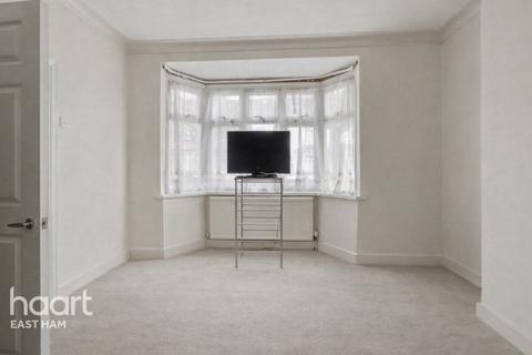 3 bedroom terraced house for sale, Burges Road, London