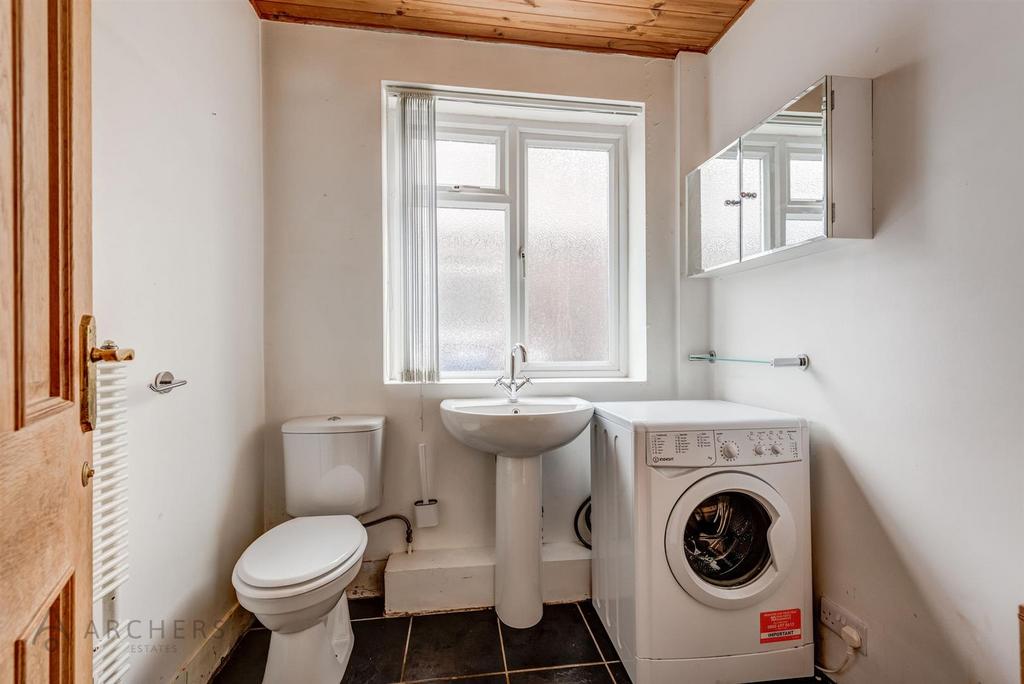 28 Barncliffe Crescent(Interior)-6.jpg