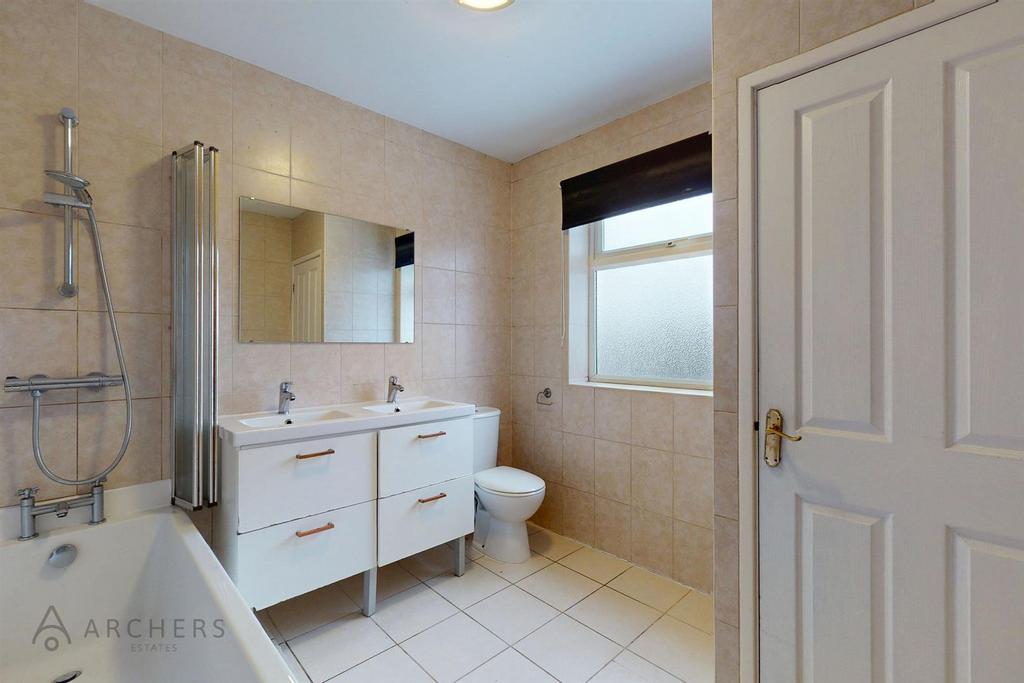 28 Barncliffe Crescent(Interior)-19.jpg