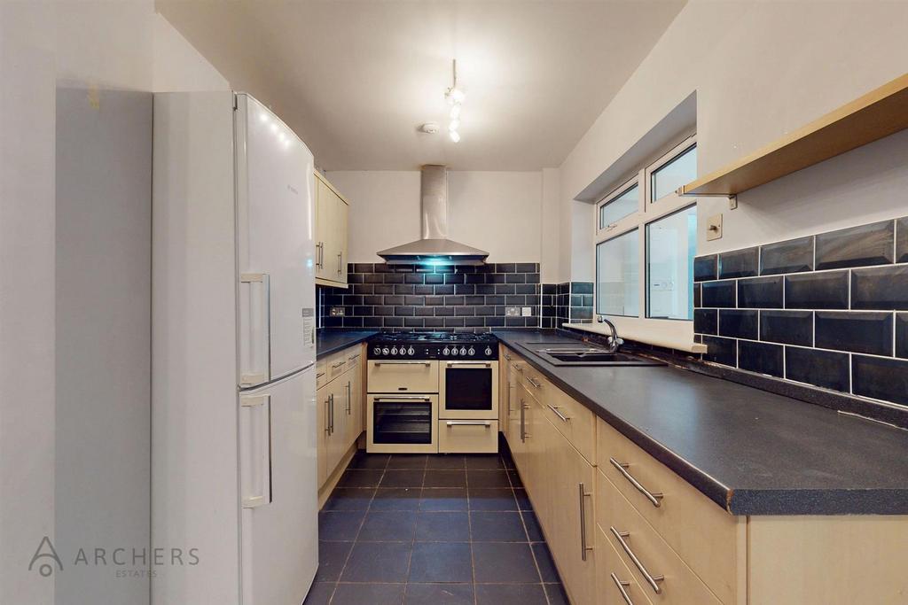 28 Barncliffe Crescent(Interior)-8.jpg
