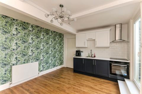 2 bedroom flat for sale, Sea Road, Bexhill-On-Sea
