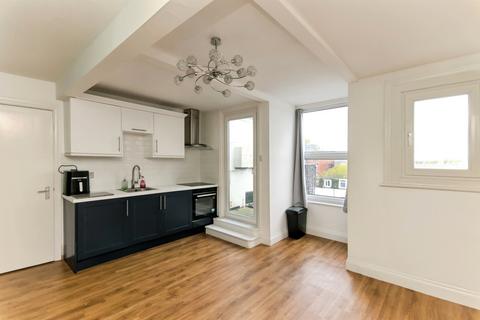 2 bedroom flat for sale, Sea Road, Bexhill-On-Sea