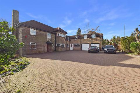 5 bedroom detached house for sale, Ashby Road East, Burton upon Trent DE15