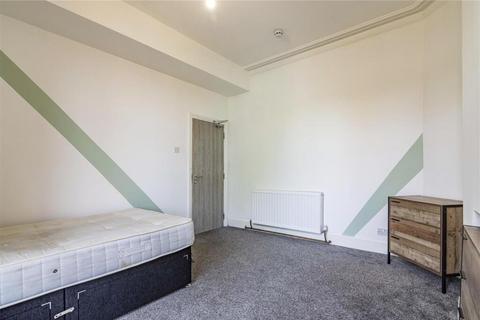 6 bedroom semi-detached house to rent, Nottingham NG7