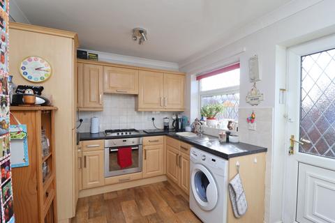 2 bedroom terraced house for sale, Carlton Road, Worksop S81