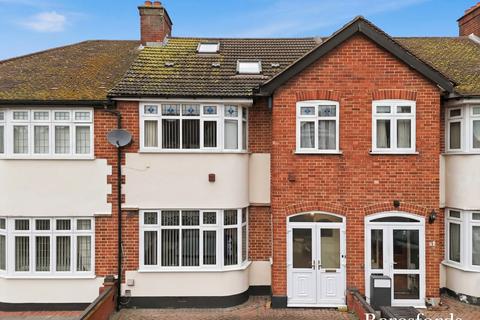 4 bedroom terraced house for sale, Stanley Avenue, Gidea Park, RM2