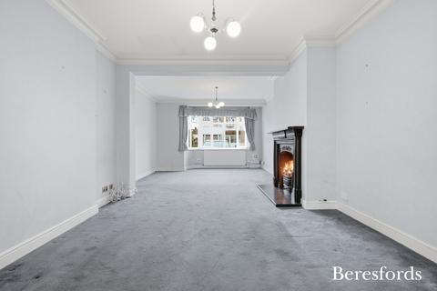 4 bedroom terraced house for sale, Stanley Avenue, Gidea Park, RM2