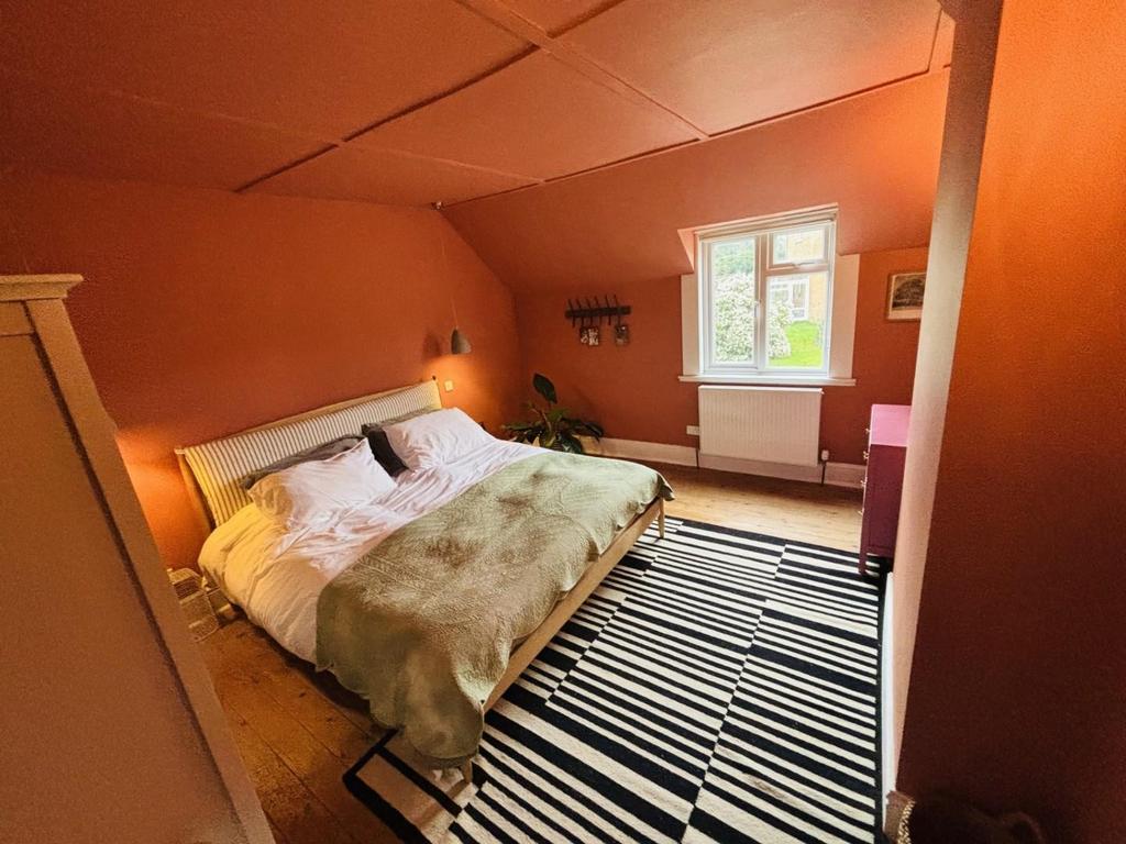 Bedroom One.jpg