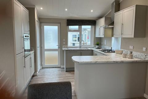 2 bedroom park home for sale, Allhallows Rochester