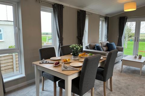 2 bedroom park home for sale, Allhallows Rochester
