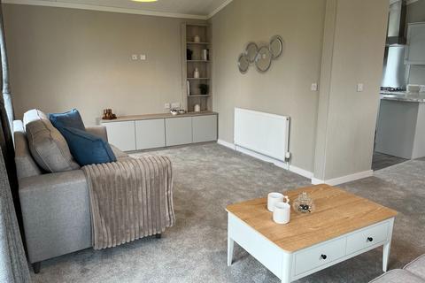 2 bedroom park home for sale, Allhallows Rochester