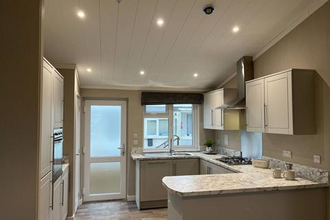 2 bedroom park home for sale, Allhallows  Rochester