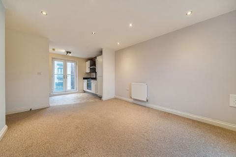 2 bedroom flat for sale, Sinclair Drive Basingstoke RG21 6AD