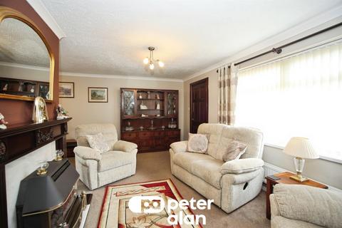 3 bedroom semi-detached house for sale, Springfield Court, Pontllanfraith, Blackwood