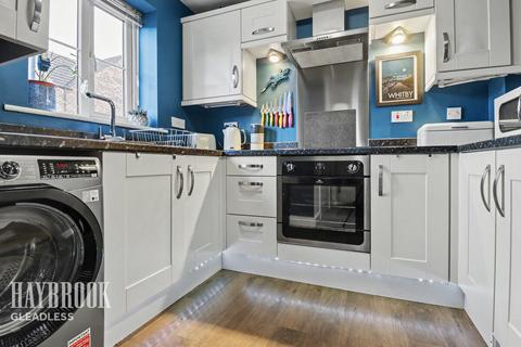 2 bedroom end of terrace house for sale, Bassledene Court, Sheffield