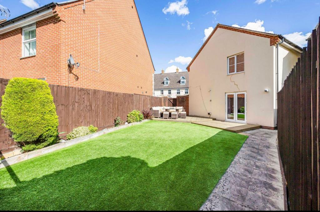 33melstockgarden2