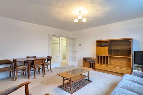 2 bedroom flat to rent, Shoot-Up Hill, London NW2