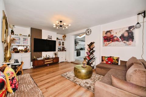 2 bedroom ground floor flat for sale, Franklin Road, Brighton