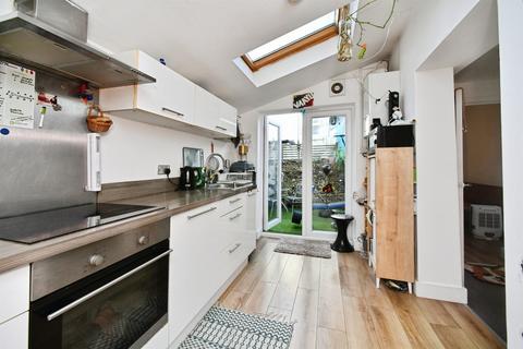 2 bedroom ground floor flat for sale, Franklin Road, Brighton