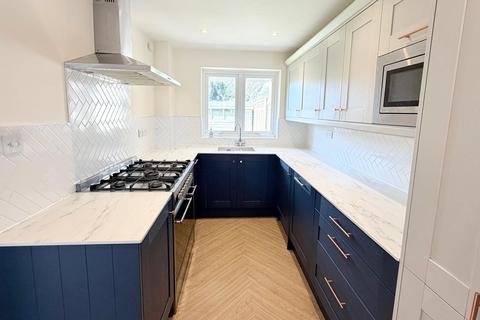 undefined, Clare Gardens, Petersfield, Hampshire, GU31