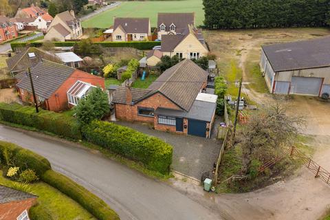 3 bedroom detached bungalow for sale, Edenham Road, Hanthorpe, PE10
