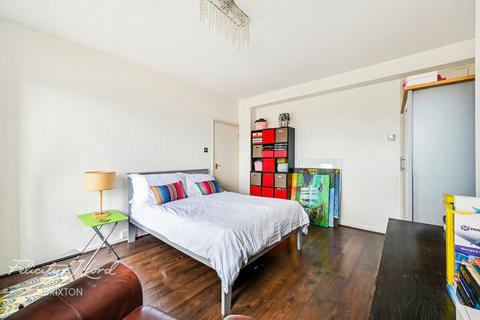 2 bedroom flat for sale, High Trees, LONDON