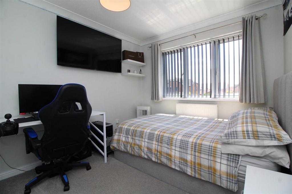 Bedroom 2.JPG