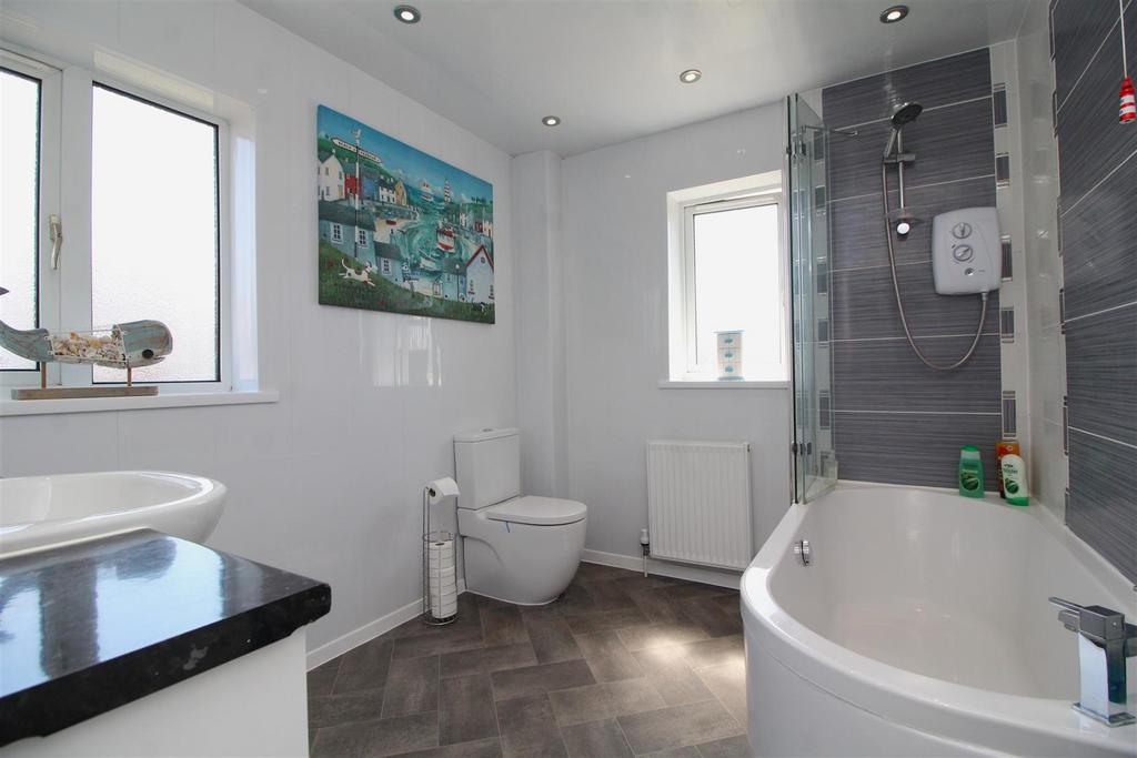 Bathroom.JPG