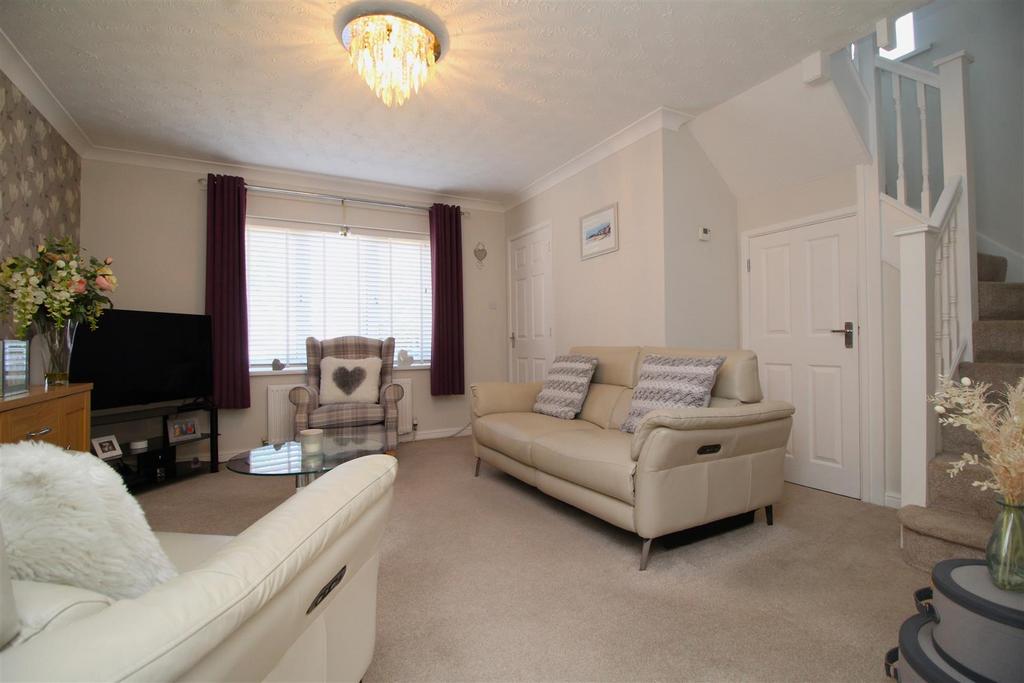 Living room 2 .JPG
