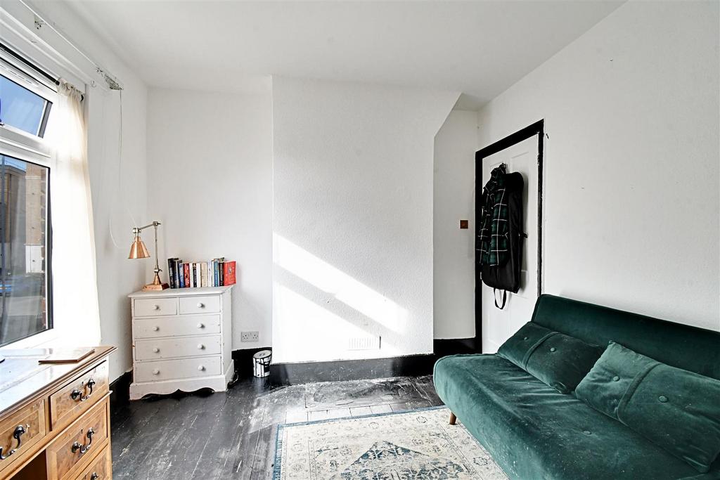 Bedroom 2 2.jpg