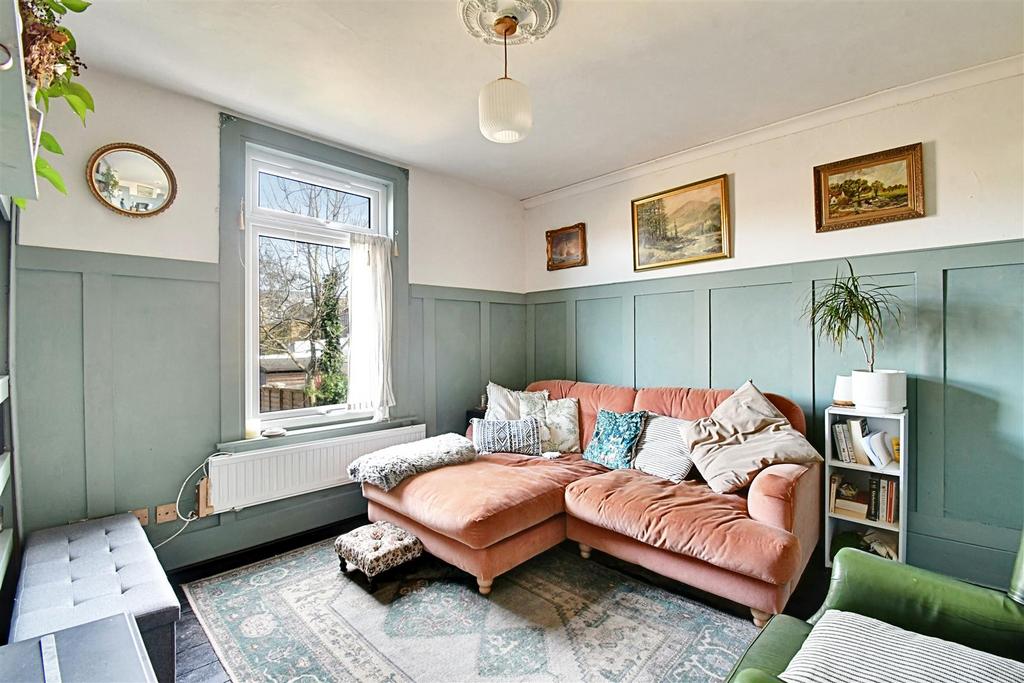 Bedroom 3 1.jpg