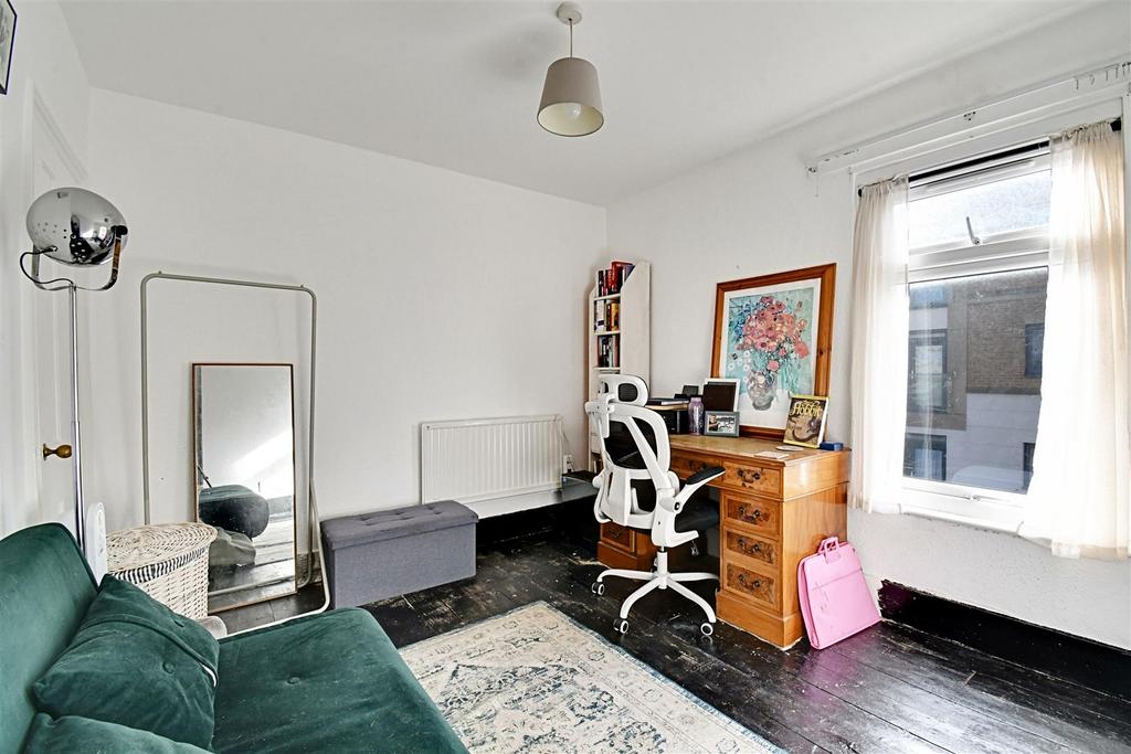Bedroom 2 1.jpg