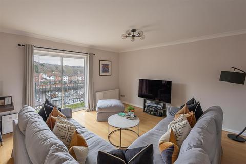 2 bedroom flat for sale, St. Peters Wharf, St. Peters Basin, Newcastle upon Tyne